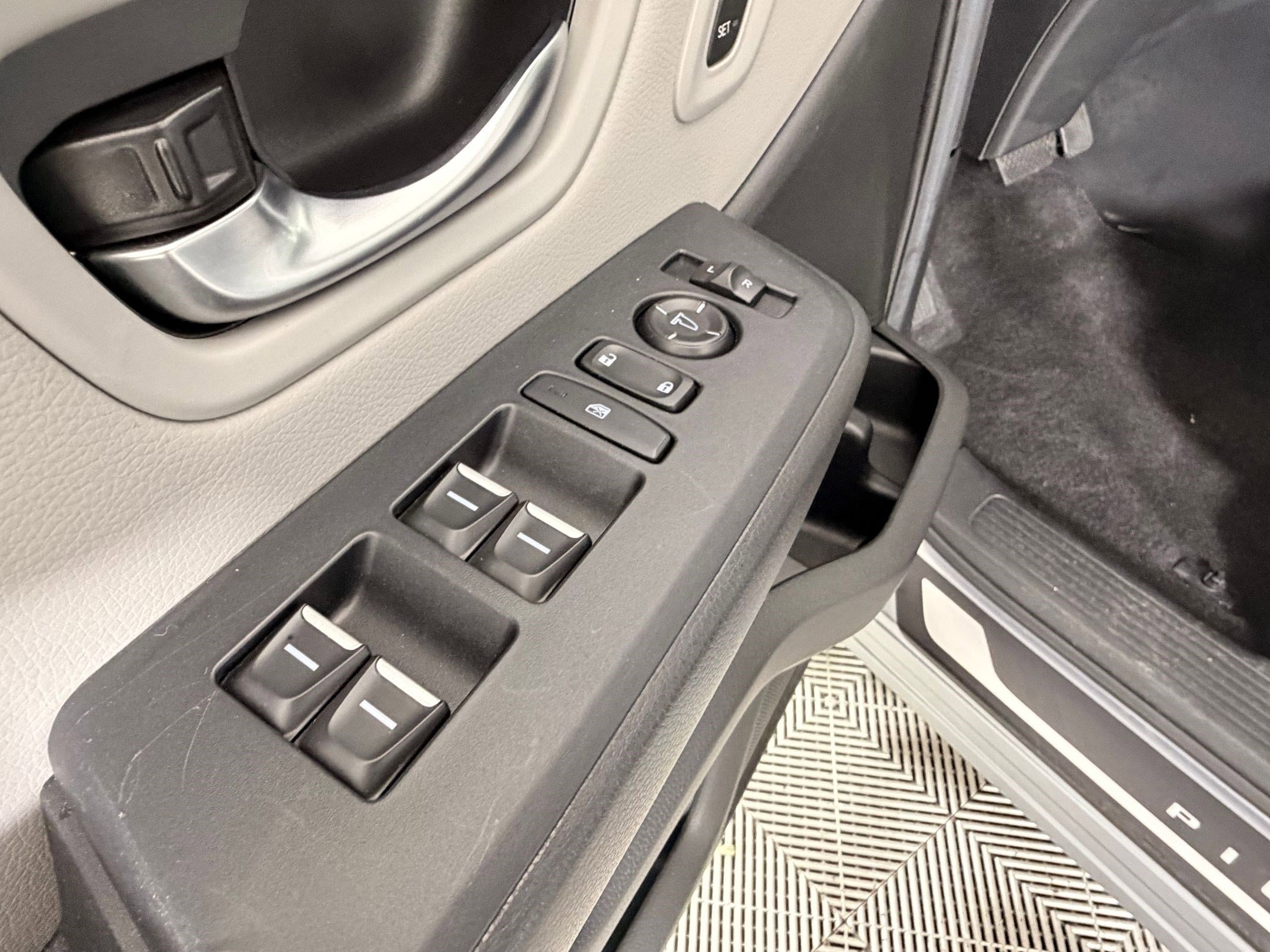 Certified 2025 Honda Pilot EX-L image 22