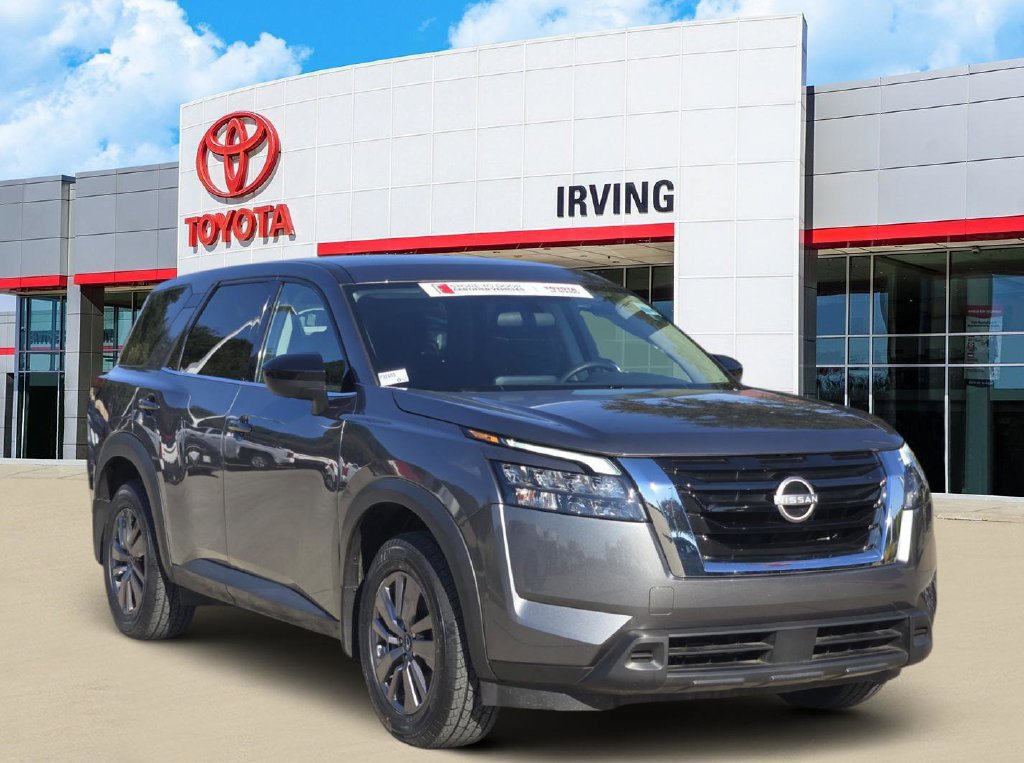 Used 2023 Nissan Pathfinder S FWD image 2