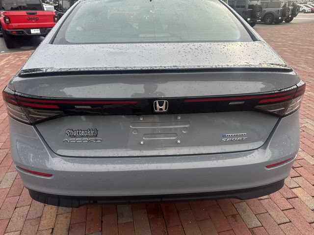 Used 2025 Honda Accord Sport image 9