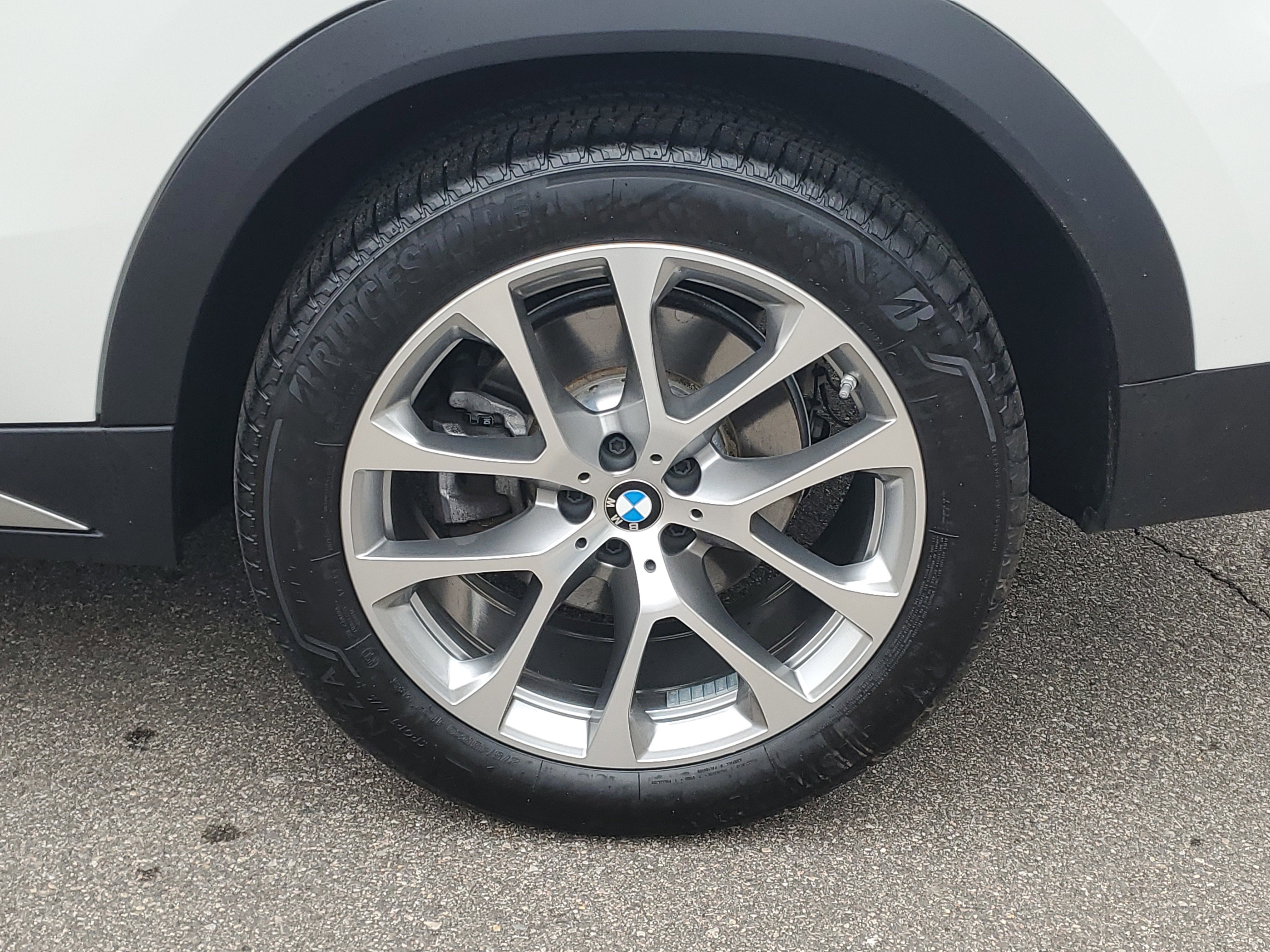 Used 2023 BMW X6 xDrive40i w/ Climate Comfort Package image 28