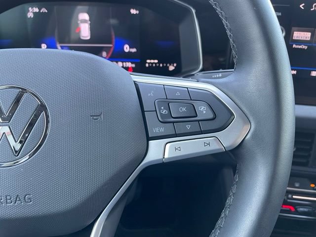Used 2025 Volkswagen Jetta SE FWD image 16