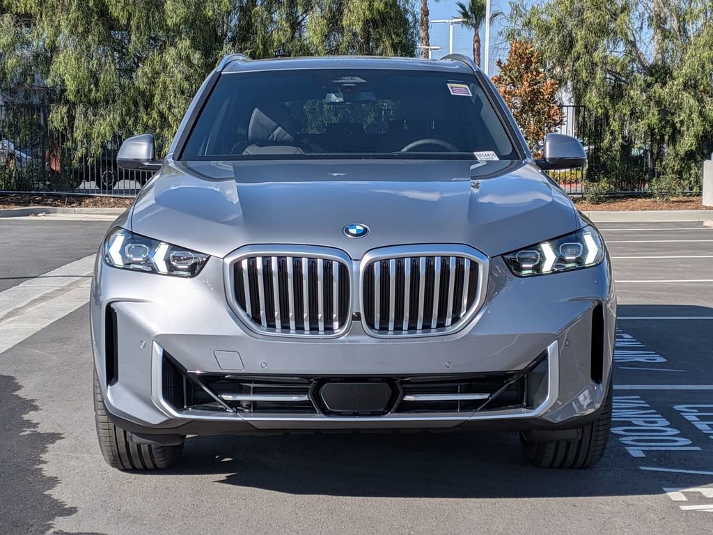 New 2026 BMW X5 sDrive40i image 4