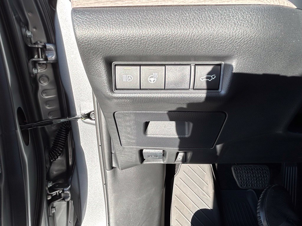Used 2026 Toyota Grand Highlander AWD image 18
