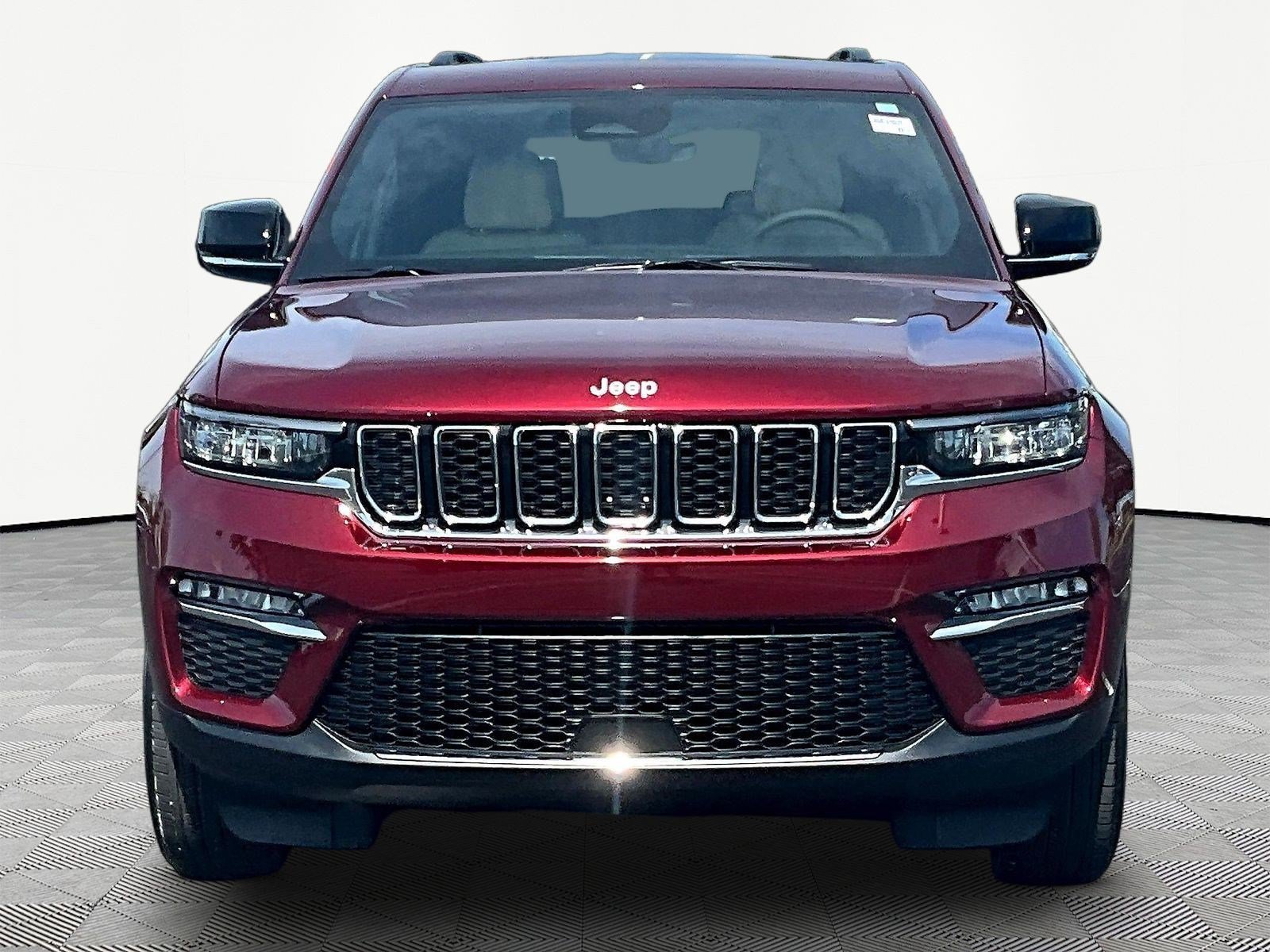 Used 2025 Jeep Grand Cherokee Limited w/ Trailer Tow Package AWD/4WD image 2