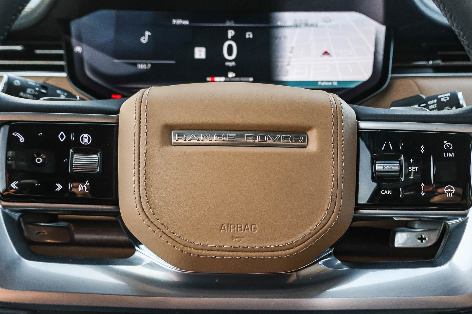 Certified 2024 Land Rover Range Rover SE AWD/4WD image 33