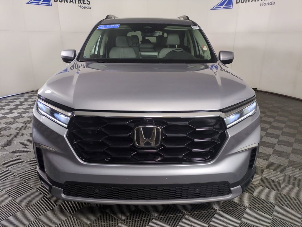 Certified 2025 Honda Pilot Elite image 12