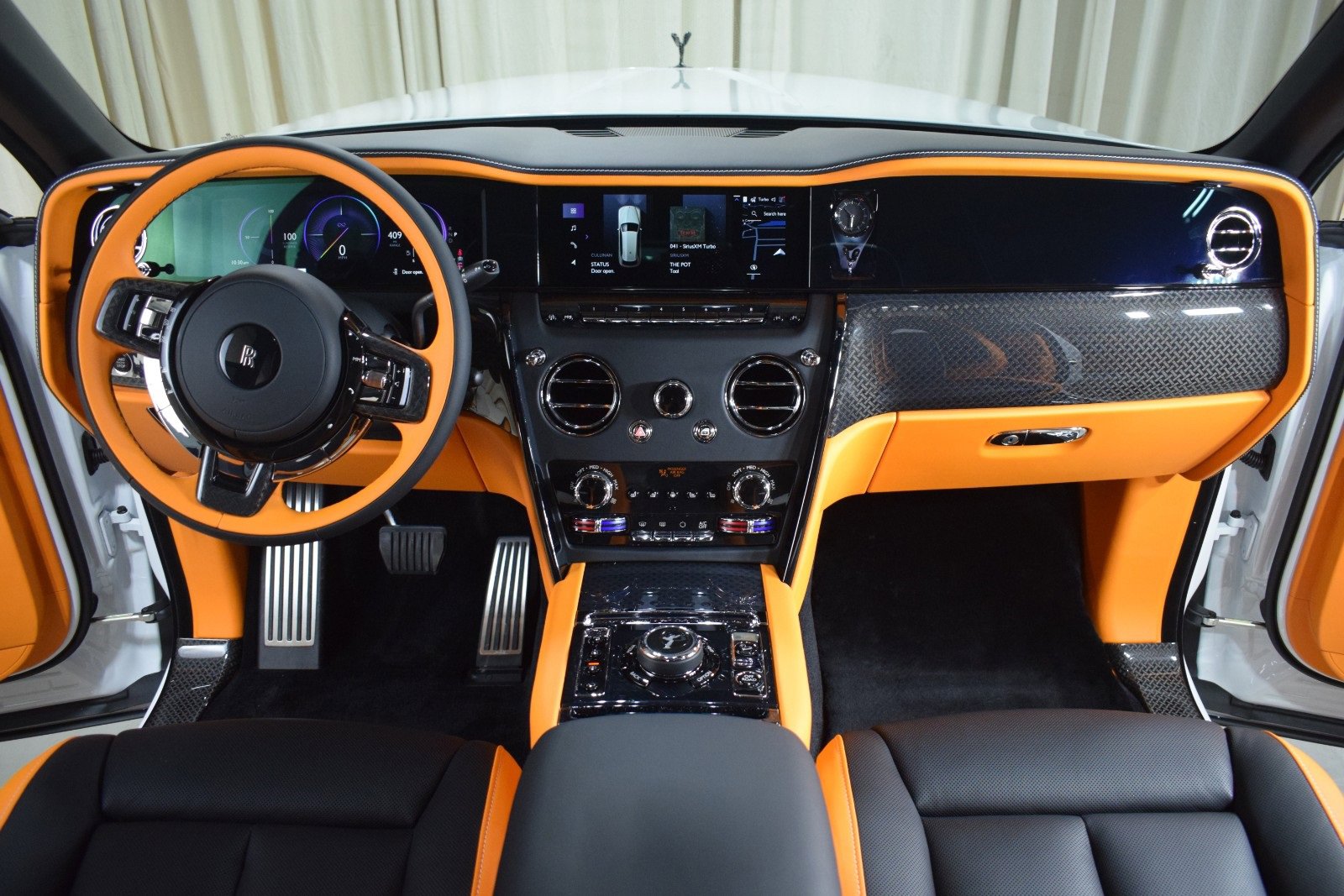 New 2026 Rolls-Royce Cullinan Black Badge image 4