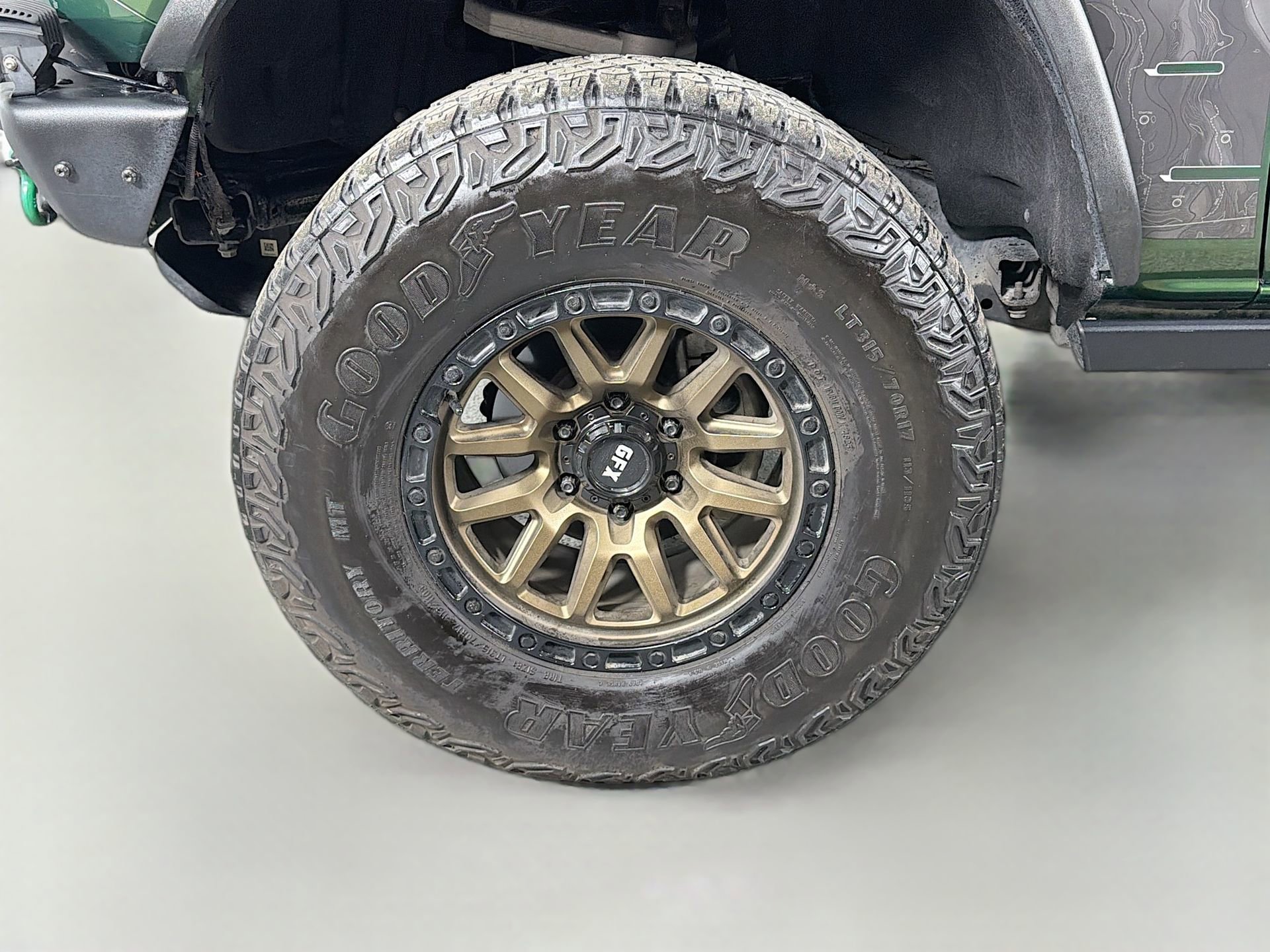 Used 2024 Ford Bronco Everglades image 31