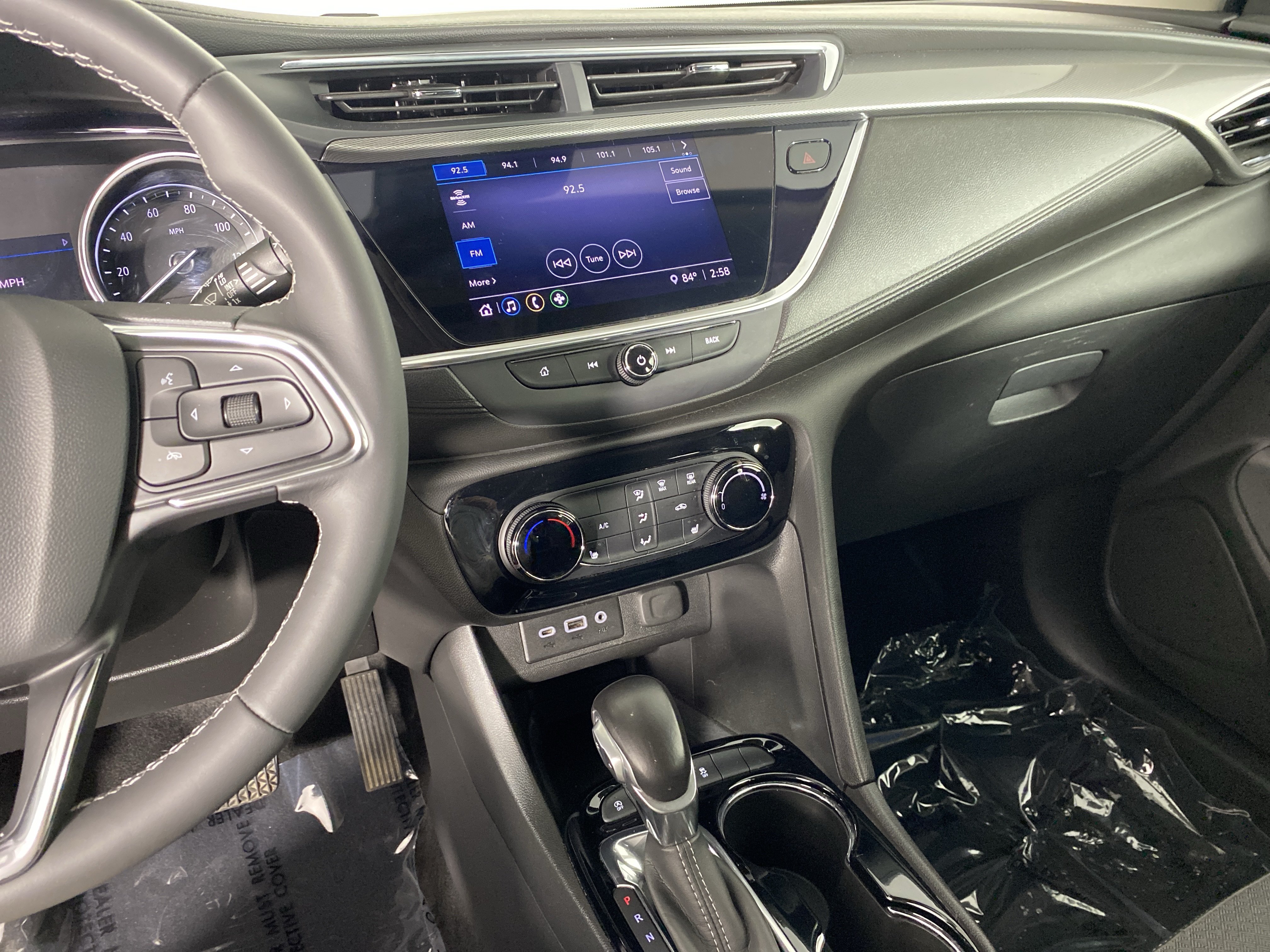 Used 2020 Buick Encore GX Preferred w/ Cold Weather Comfort Package FWD image 27