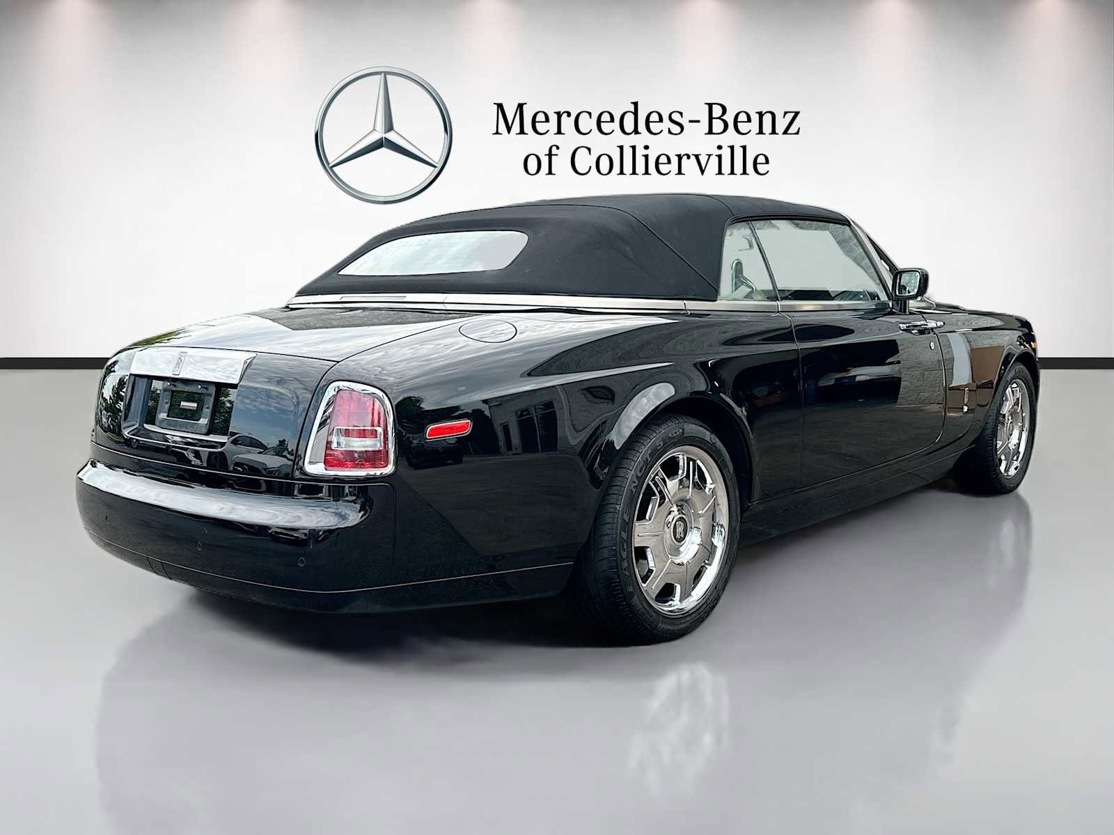 Used 2009 Rolls-Royce Phantom Drophead Coupe RWD image 5