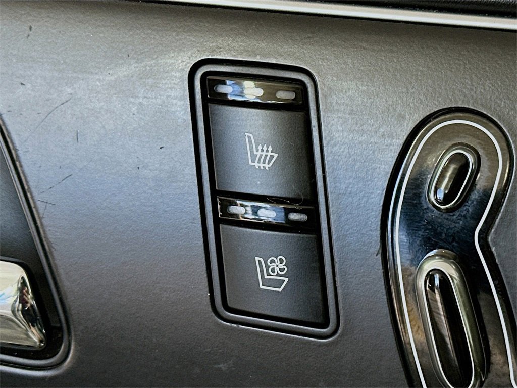 Used 2017 Kia K900 Premium image 20