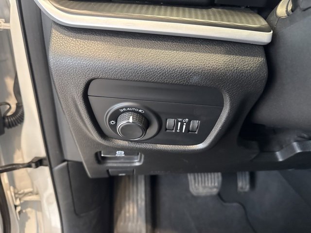 Used 2023 Jeep Grand Cherokee Altitude image 18