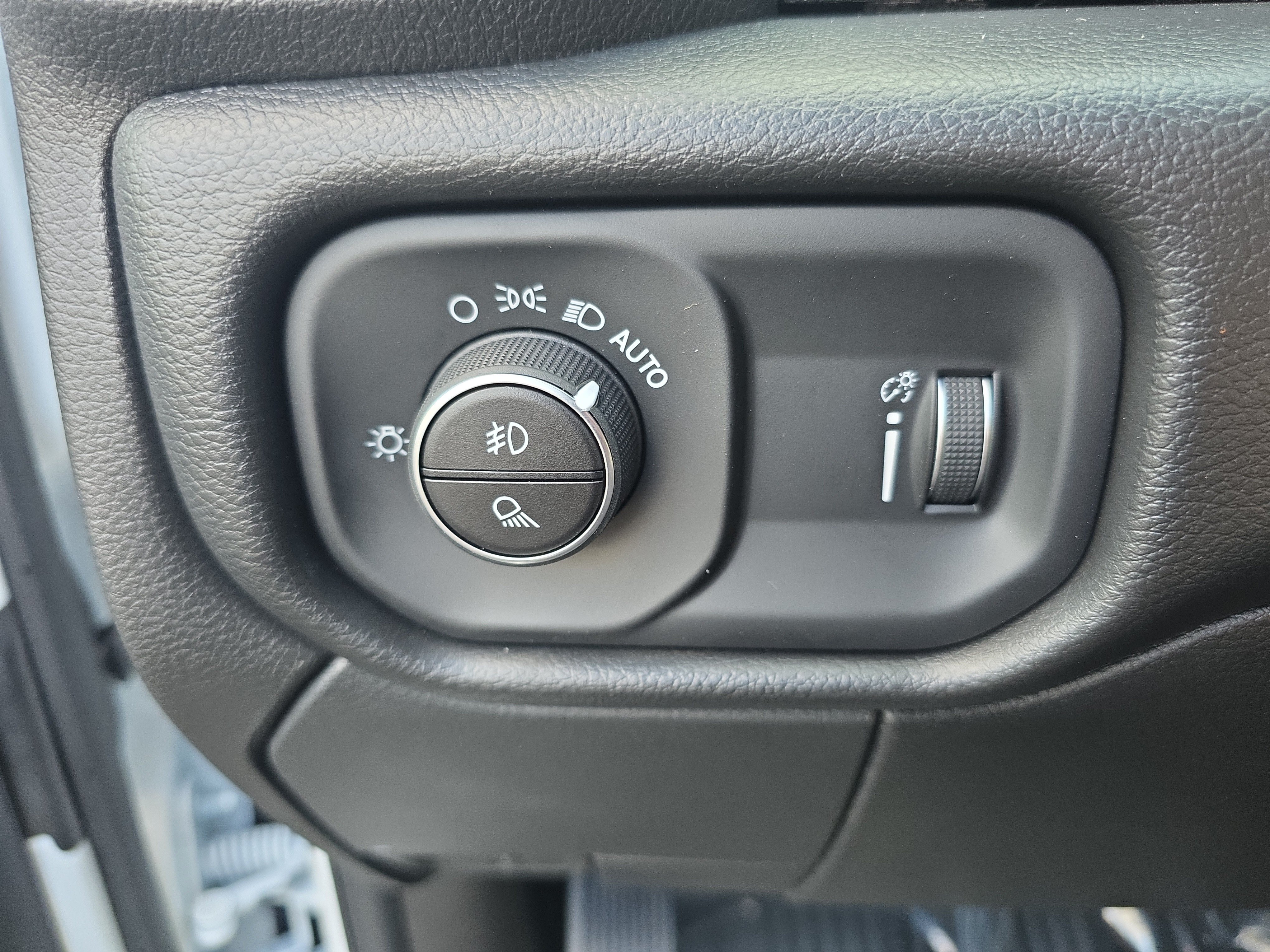 New 2026 RAM 5500 Tradesman AWD/4WD image 12