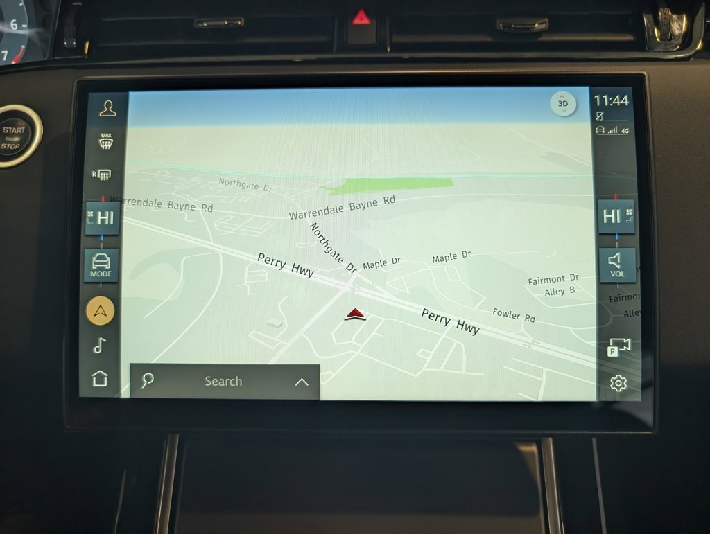 Used 2024 Land Rover Range Rover Evoque Dynamic SE image 23