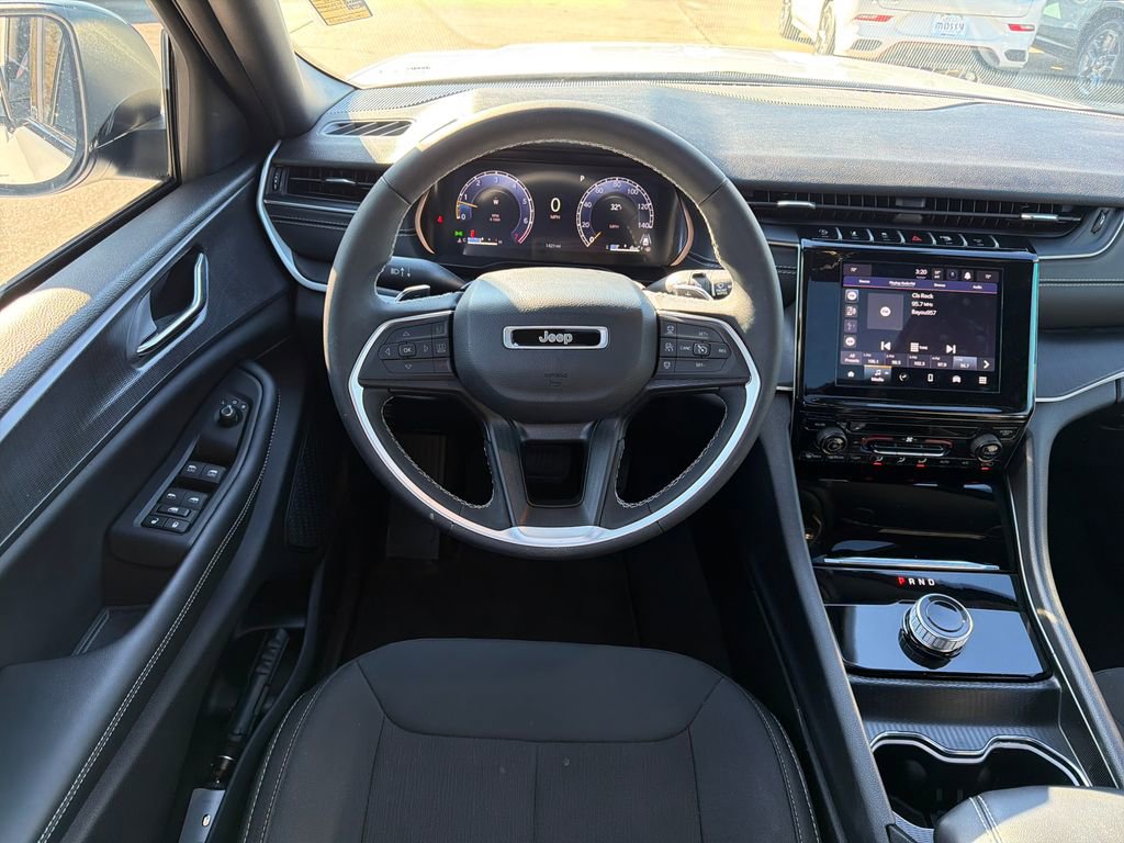 Used 2024 Jeep Grand Cherokee L Laredo w/ Trailer Tow Package image 18