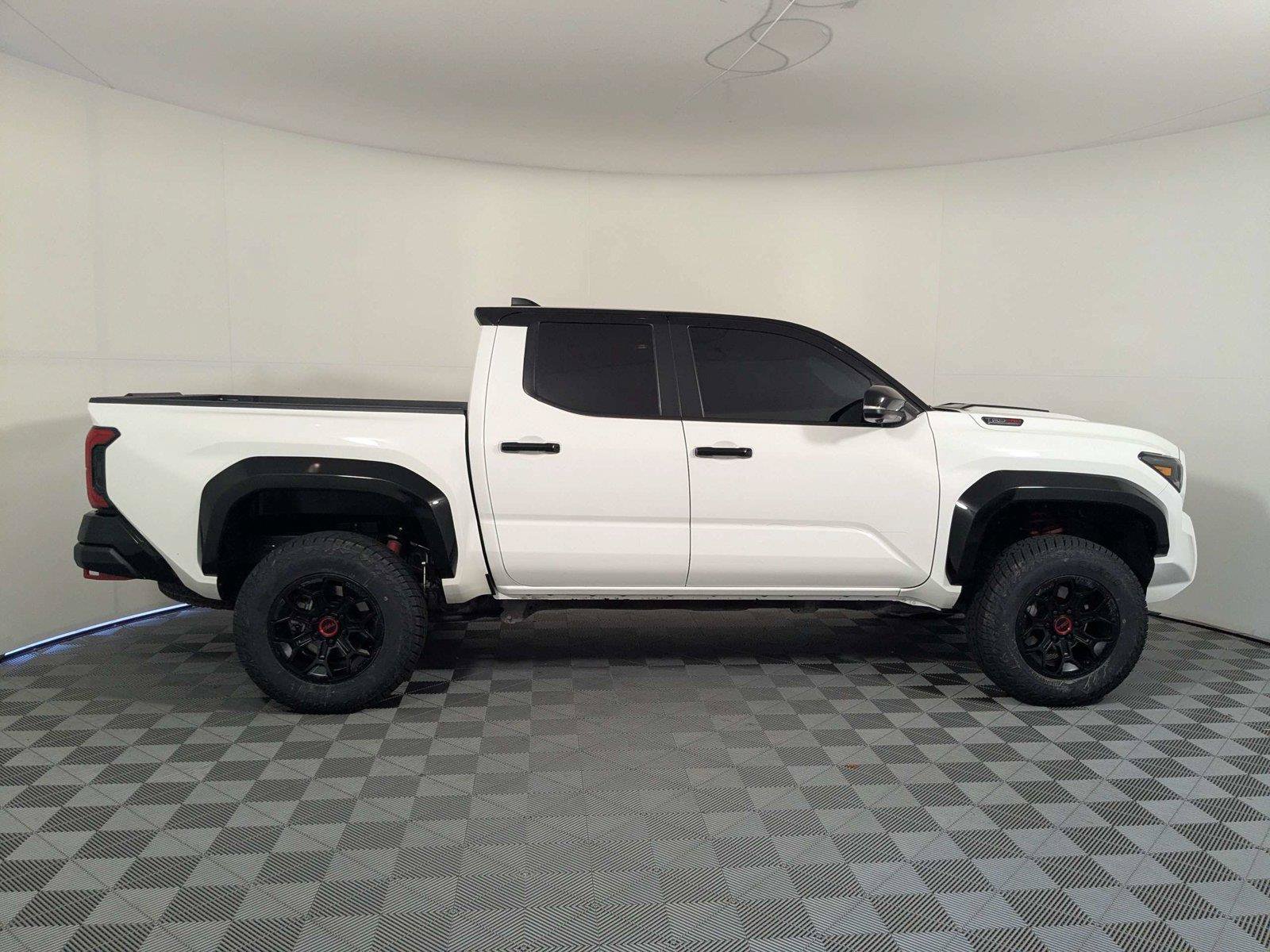 Certified 2025 Toyota Tacoma TRD Pro AWD/4WD image 4