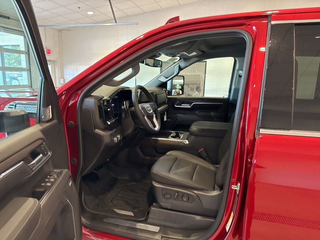 New 2026 GMC Sierra 2500 SLT AWD/4WD image 22
