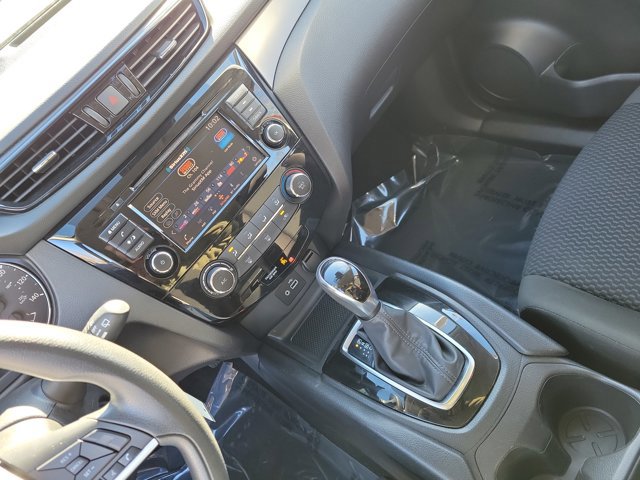 Used 2021 Nissan Rogue Sport S image 33