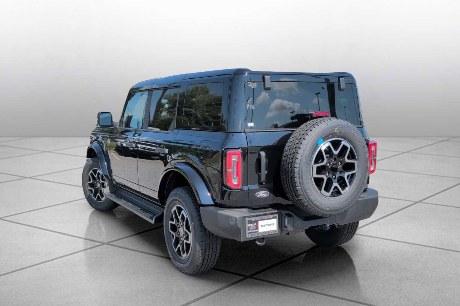 New 2026 Ford Bronco Outer Banks AWD/4WD image 15