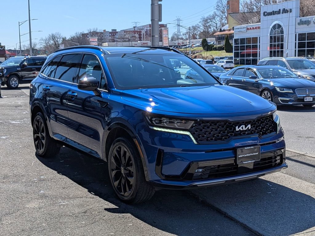 Certified 2023 Kia Sorento SX image 4