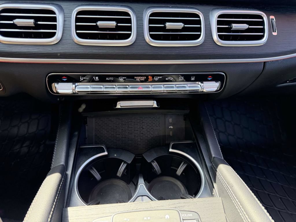 Used 2025 Mercedes-Benz GLE 450e 4MATIC image 29