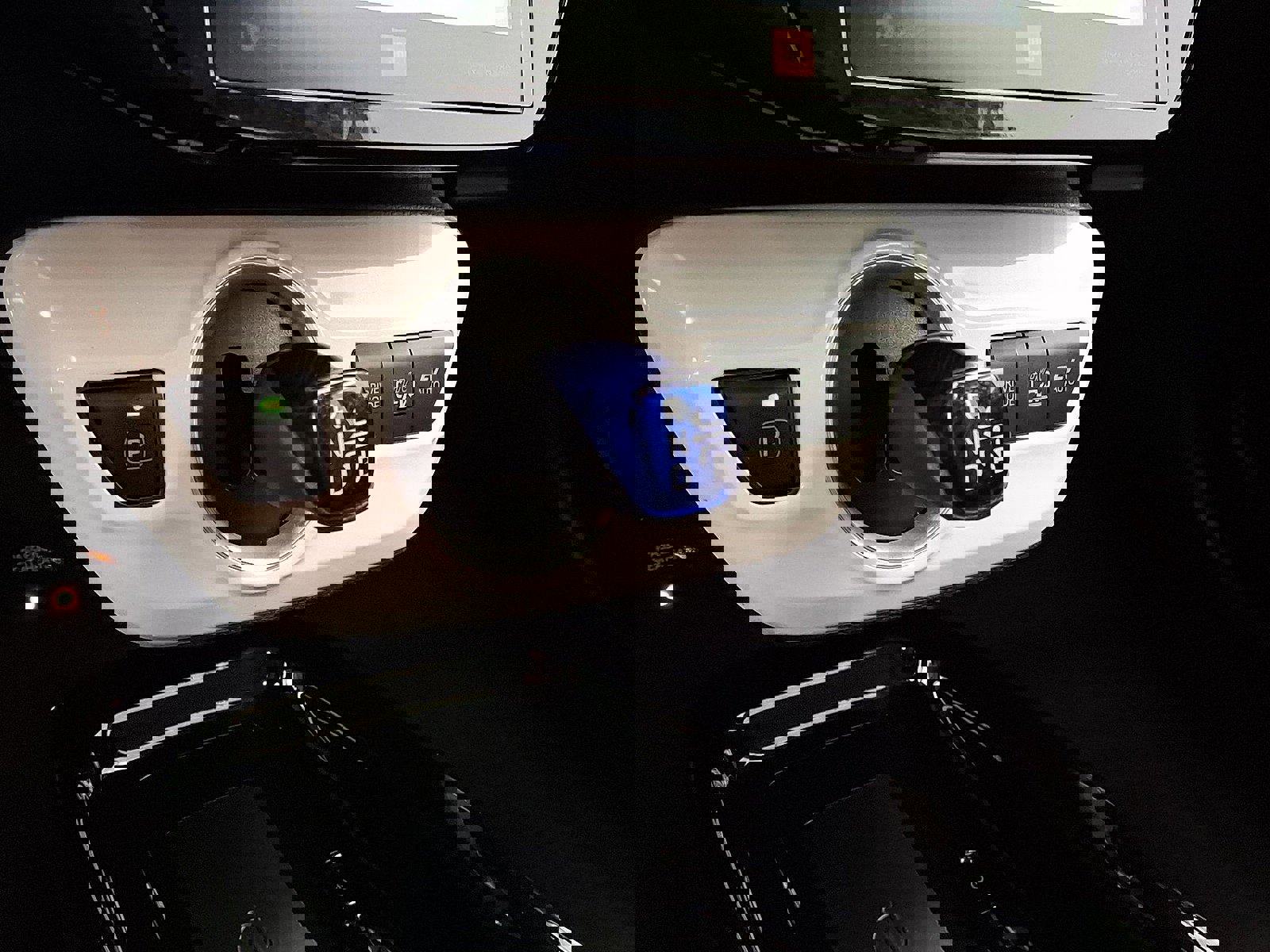 Used 2018 Toyota Prius Prime Advanced image 12