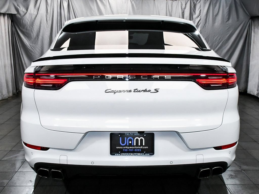 Used 2023 Porsche Cayenne Turbo S AWD/4WD image 5