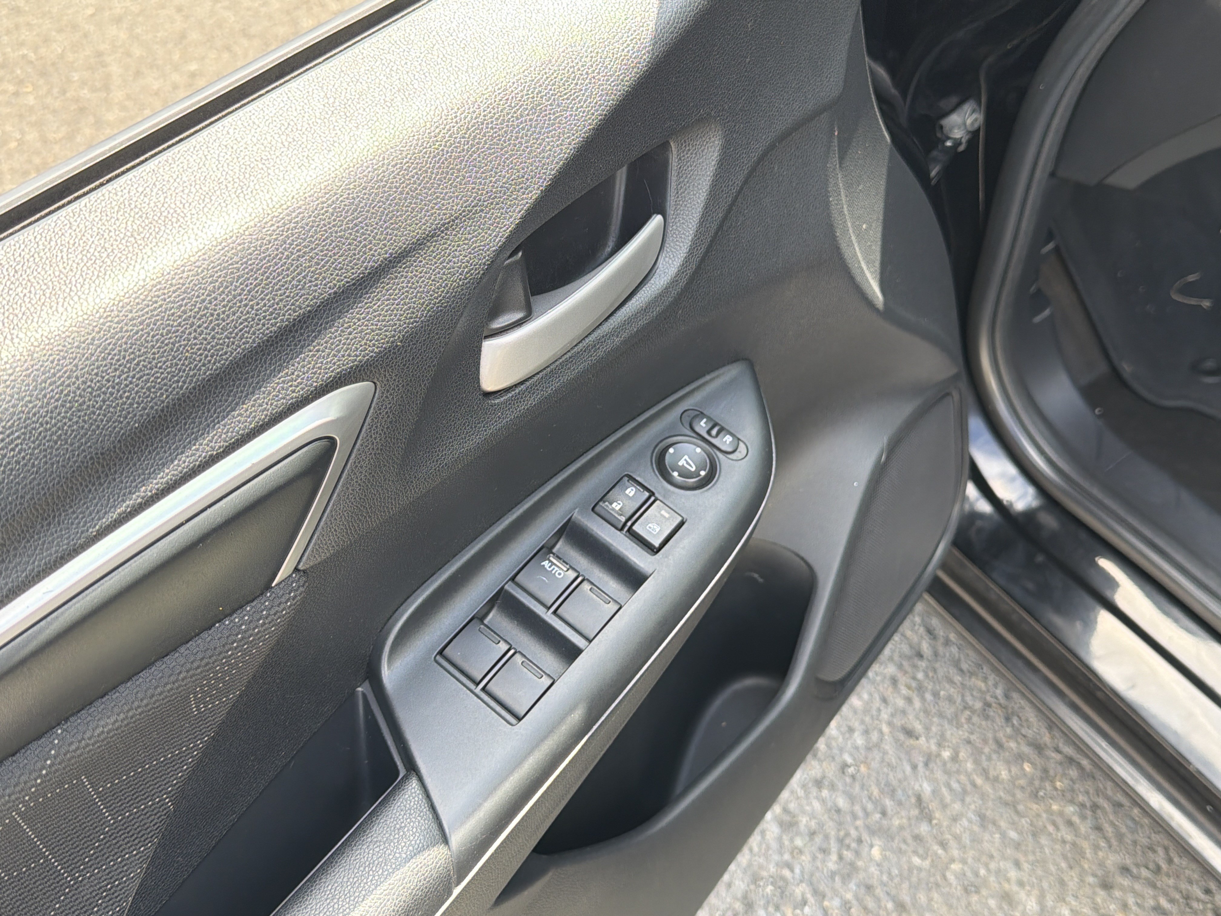 Used 2015 Honda Fit EX image 11
