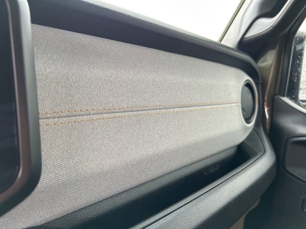 Used 2025 Jeep Wrangler Sport S image 27