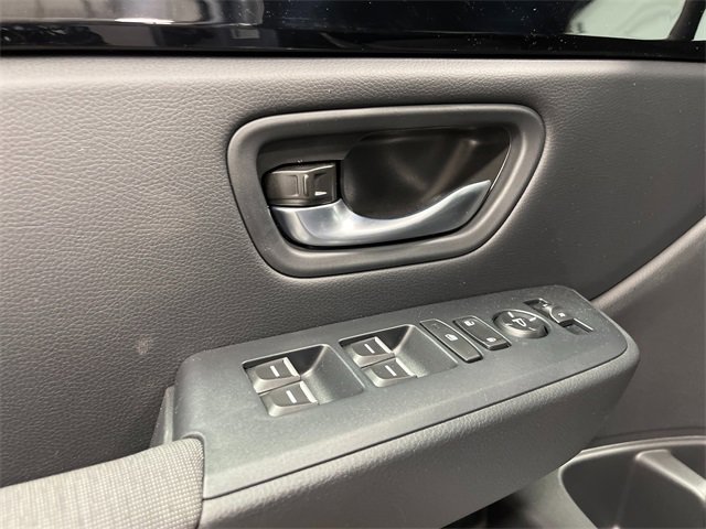 New 2025 Honda Pilot Sport image 15