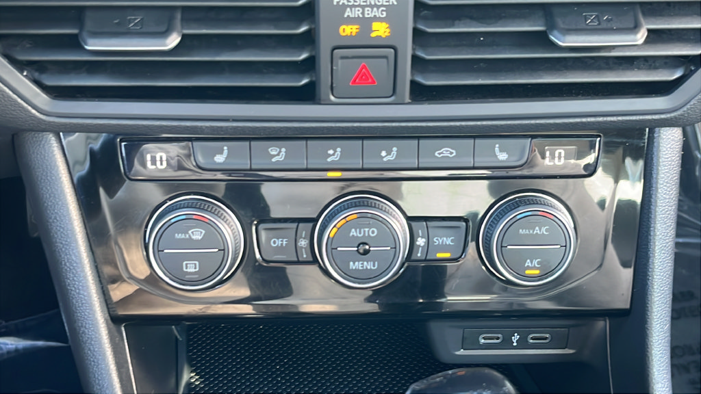 Used 2022 Volkswagen Jetta SE FWD image 18