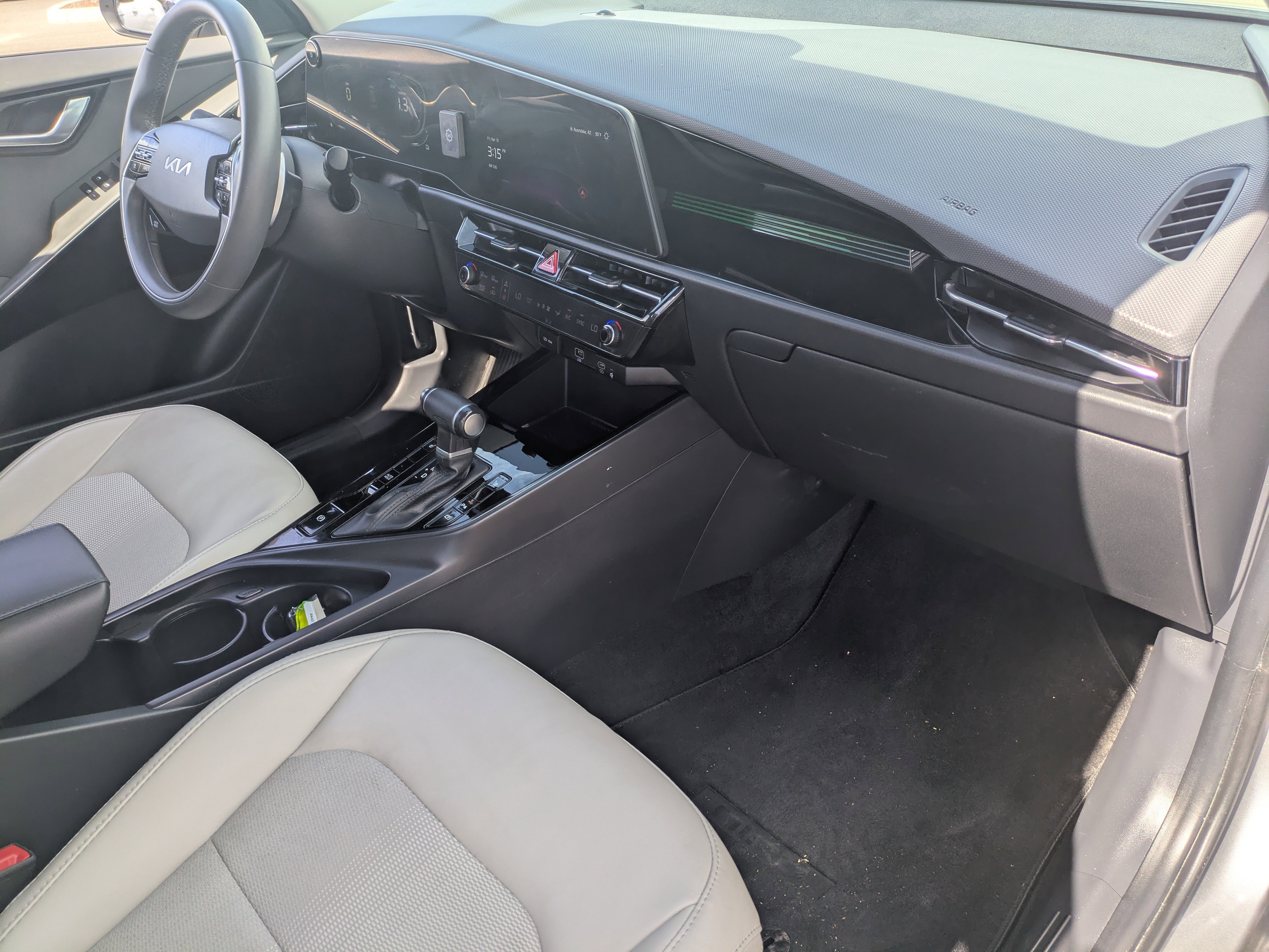 Certified 2023 Kia Niro EX image 13