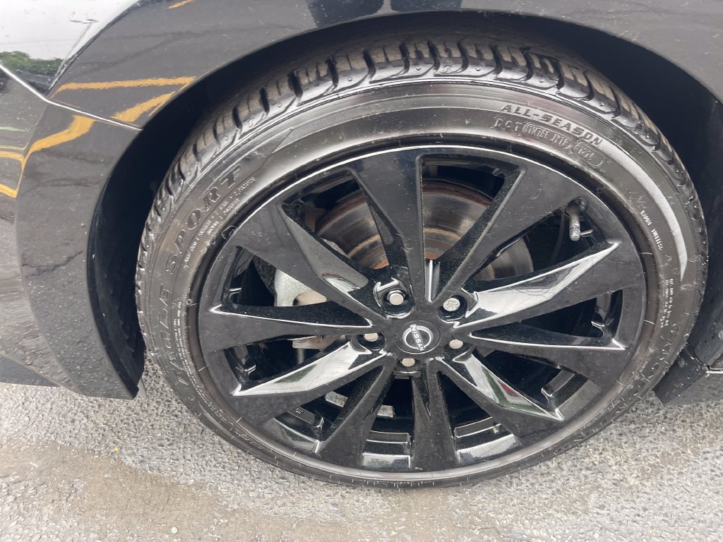 Certified 2023 Nissan Maxima SR w/ Sport Mat Group FWD image 25