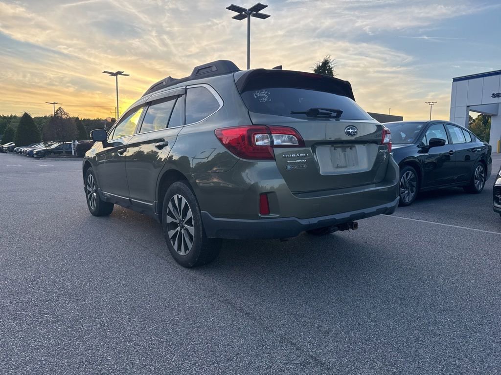 Used 2016 Subaru Outback 2.5i Limited AWD/4WD image 3