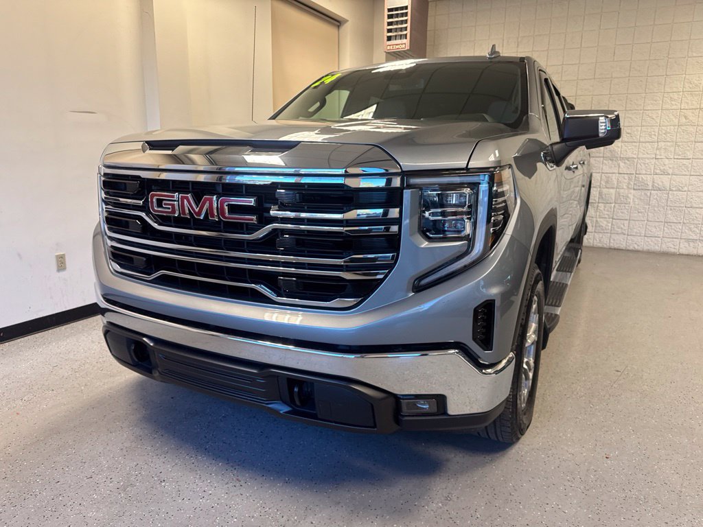 Used 2024 GMC Sierra 1500 SLT w/ LPO, GMC Protection Package AWD/4WD image 39