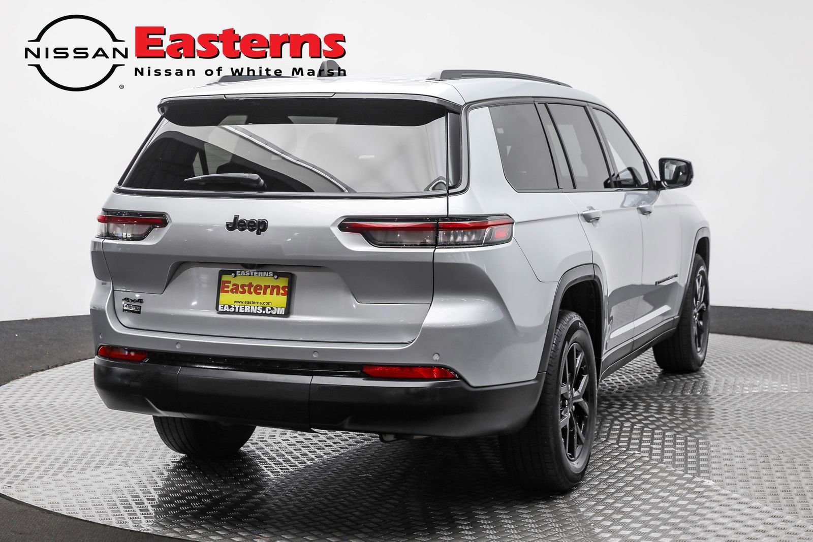 Used 2024 Jeep Grand Cherokee L Laredo image 6