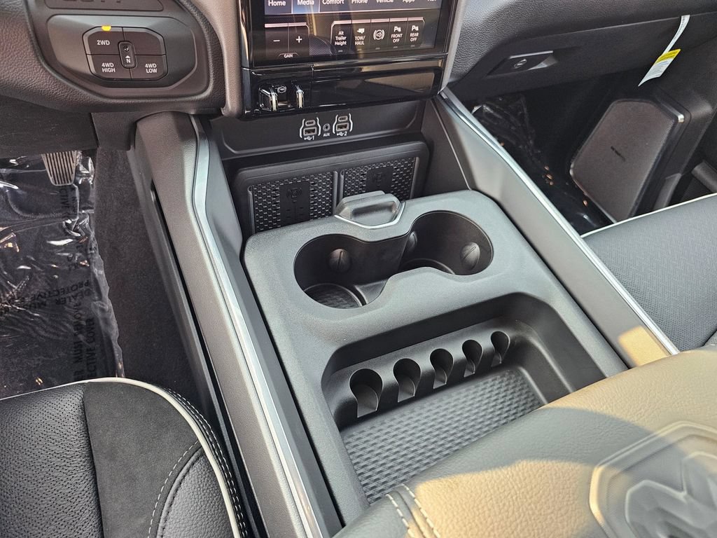 New 2026 RAM 2500 Laramie AWD/4WD image 23
