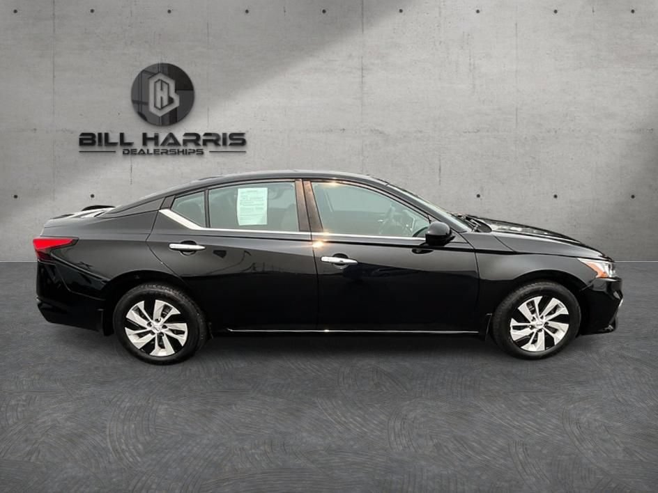 Used 2019 Nissan Altima 2.5 S FWD image 4