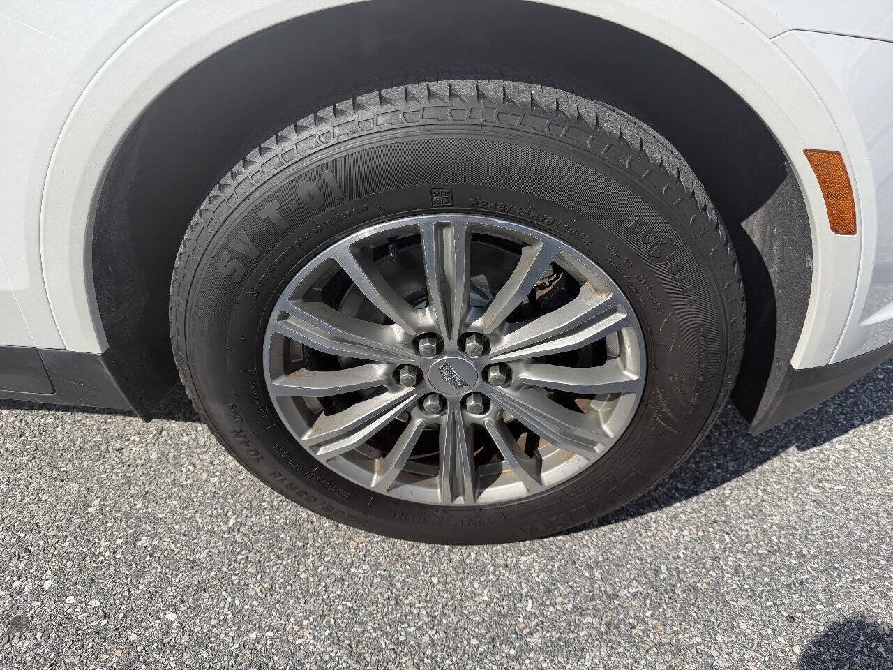 Used 2018 Cadillac XT5 Luxury w/ Driver Awareness Package AWD/4WD image 34