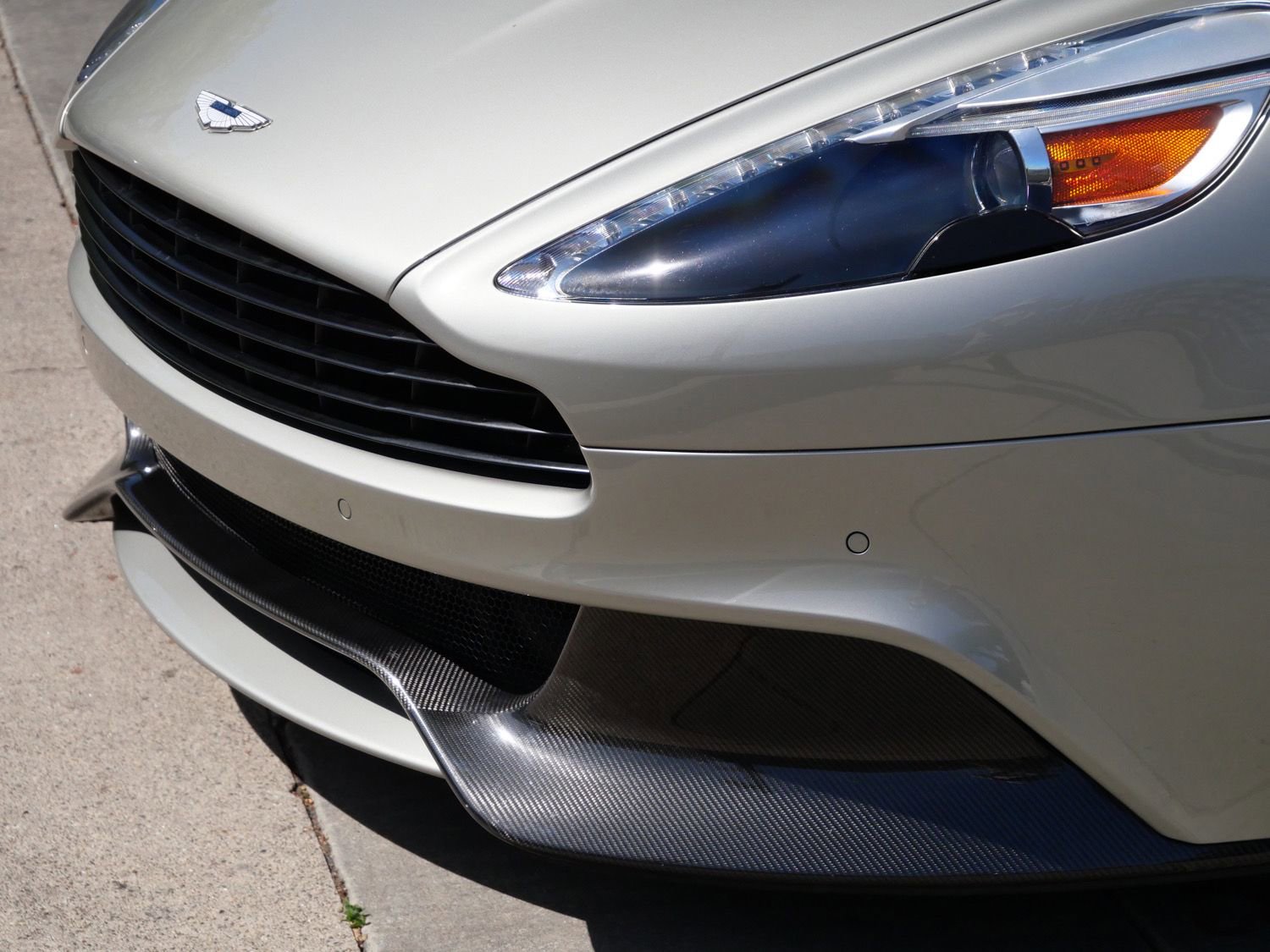 Used 2014 Aston Martin Vanquish Volante image 22