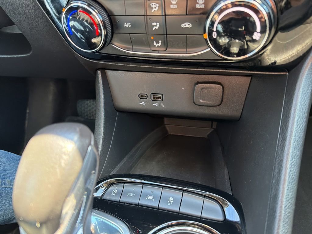 Used 2024 Buick Encore GX Sport Touring AWD/4WD image 28
