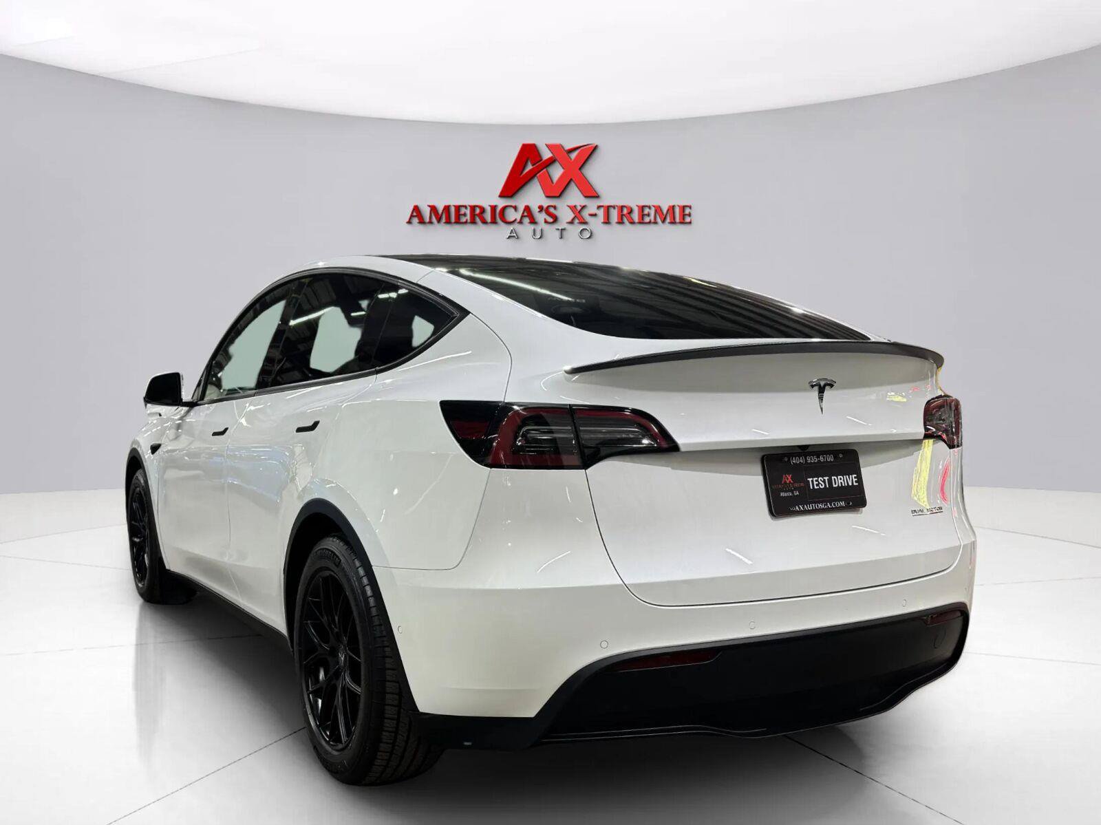 Used 2022 Tesla Model Y Performance AWD/4WD image 5