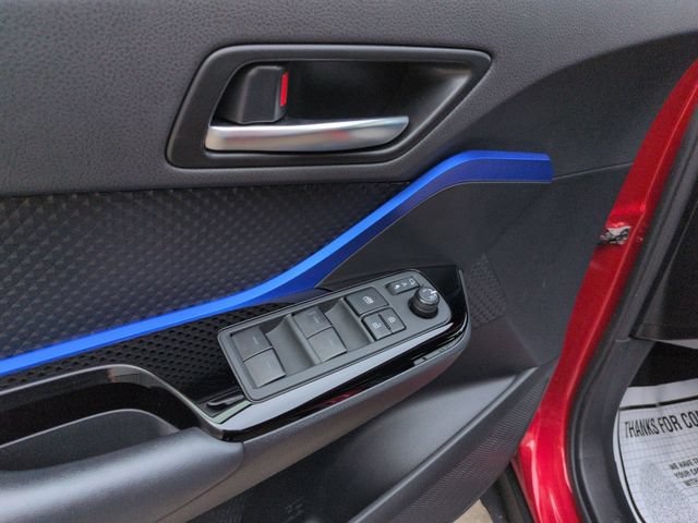 Used 2021 Toyota C-HR XLE FWD image 11