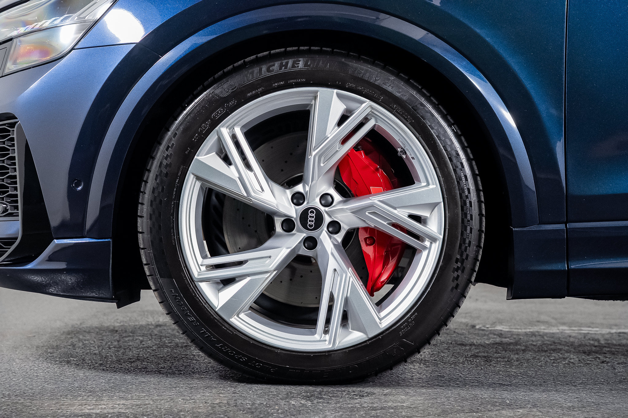 Used 2024 Audi RS Q8 AWD/4WD image 16