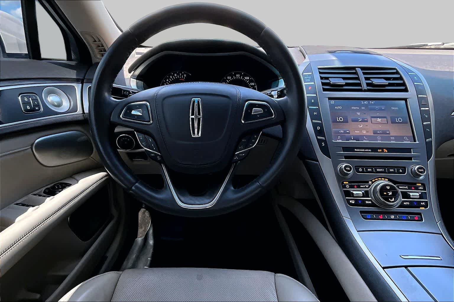 Used 2020 Lincoln MKZ Reserve w/ Luxury Package AWD/4WD image 6