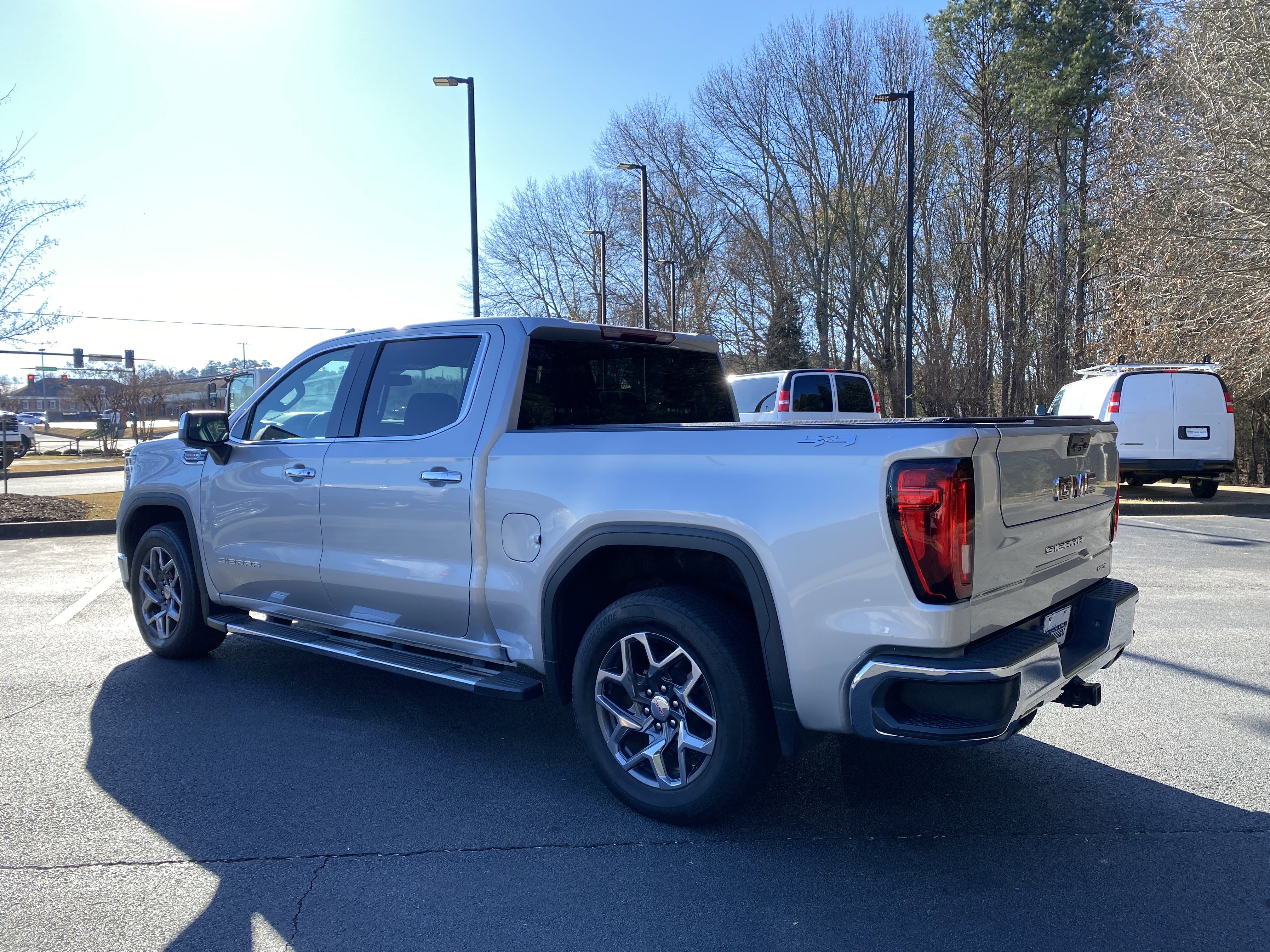 Used 2022 GMC Sierra 1500 SLT w/ SLT Premium Package image 7