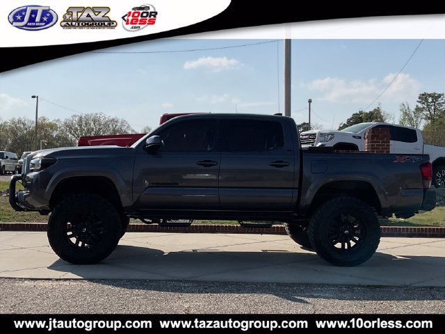 Used 2018 Toyota Tacoma SR5 AWD/4WD image 4
