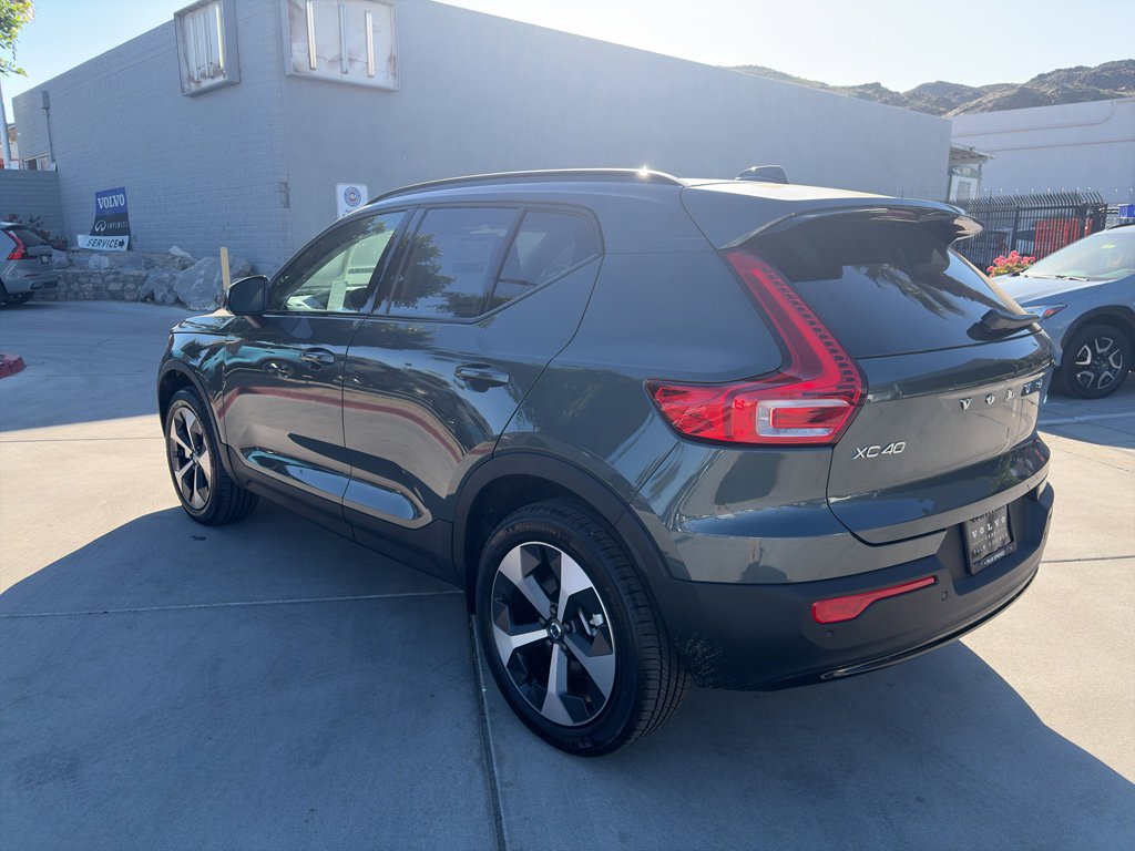 New 2026 Volvo XC40 B4 Core w/ Protection Package image 4