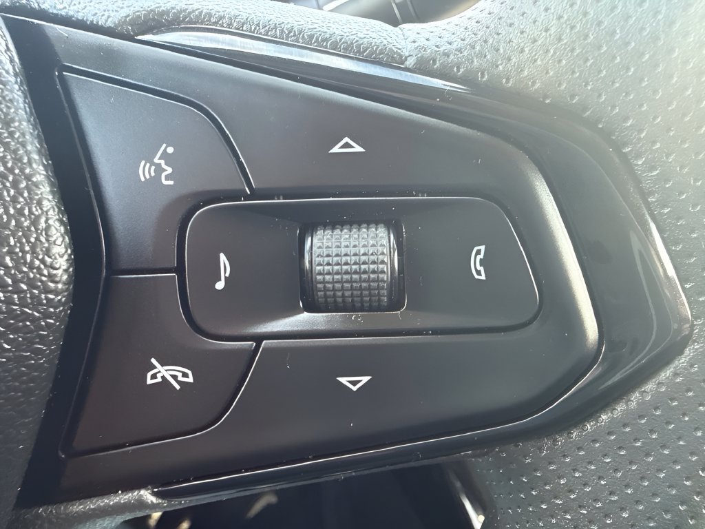 Used 2026 Chevrolet Trax LT FWD image 16