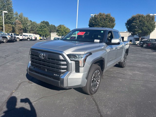 Used 2026 Toyota Tundra Limited AWD/4WD image 9